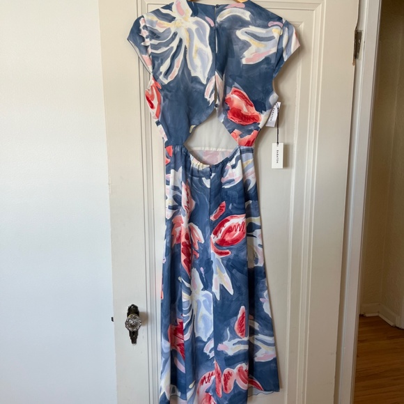 NWT Aritzia Hamptons Midi Floral Dress - Picture 2 of 6